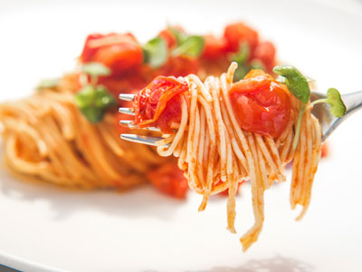 food photography of spaghetti on fork